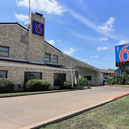 Motel 6 Austin, Tx - Central Downtown Ut Extérieur photo